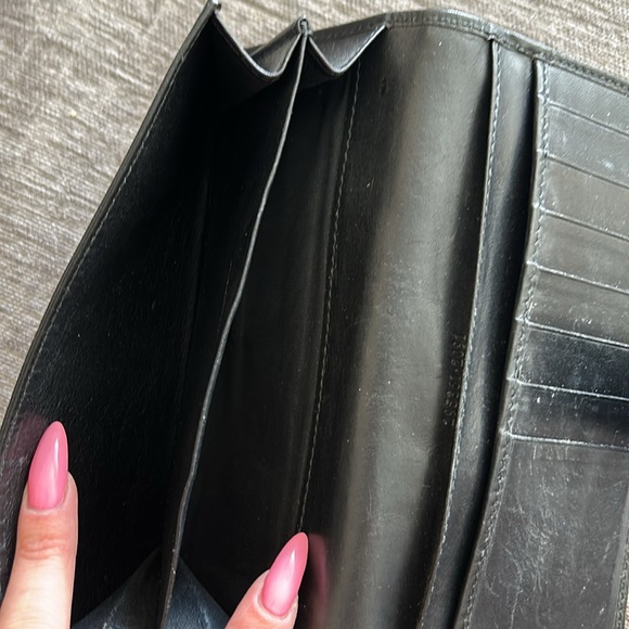 Gucci Wallet - Picture 9 of 13